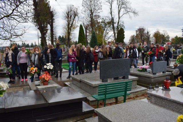 By czas nie zaćmił i niepamięć…